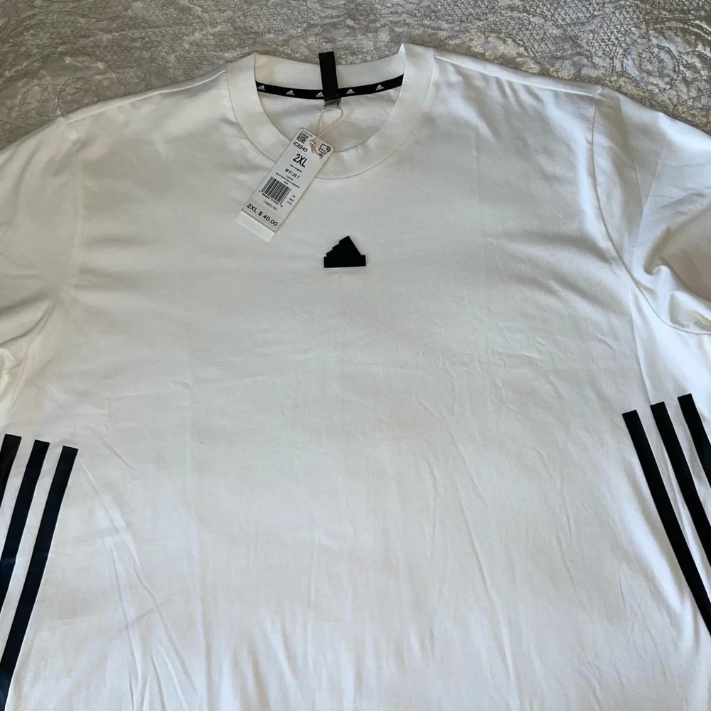 Adidas Men’s White 3 Striped Shirt‎ Size 2XL